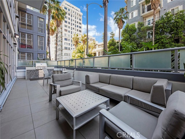 Detail Gallery Image 29 of 52 For 411 W Seaside Way #405,  Long Beach,  CA 90802 - 2 Beds | 2 Baths