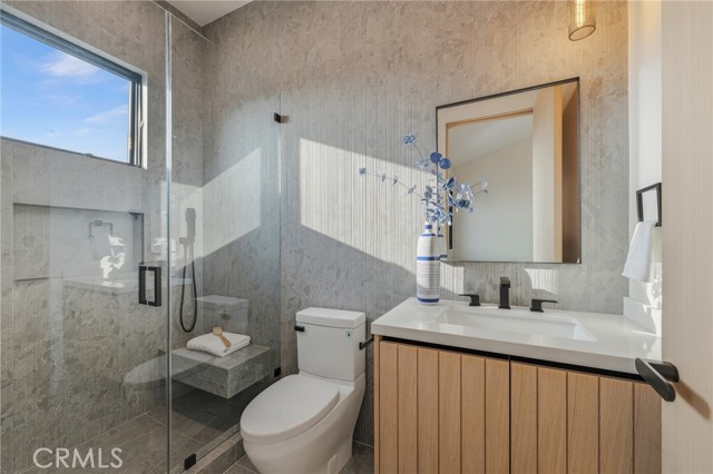 Detail Gallery Image 23 of 36 For 16252 Addison St, Encino,  CA 91436 - 7 Beds | 7/1 Baths