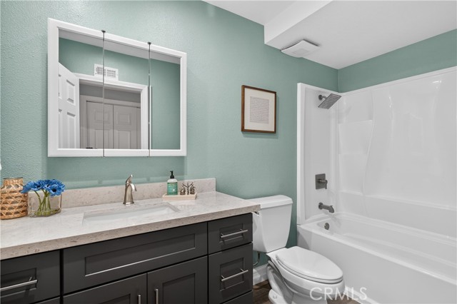 Detail Gallery Image 16 of 37 For 1610 E 20th St, Santa Ana,  CA 92705 - 3 Beds | 2 Baths