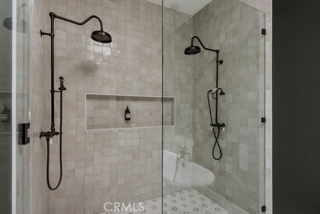 5142 Brynhurst Avenue, Los Angeles CA: https://media.crmls.org/medias/c953ce7c-ef6b-4163-94cd-f7d7d12e8adb.jpg