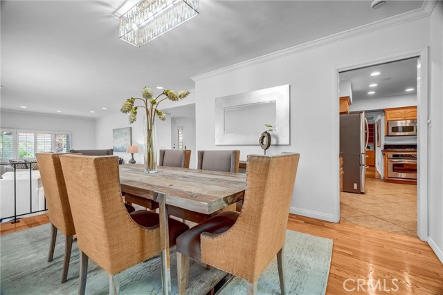 Detail Gallery Image 13 of 66 For 4121 Country Club Dr, Lakewood,  CA 90712 - 4 Beds | 5 Baths