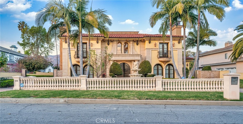 239 W Norman Avenue