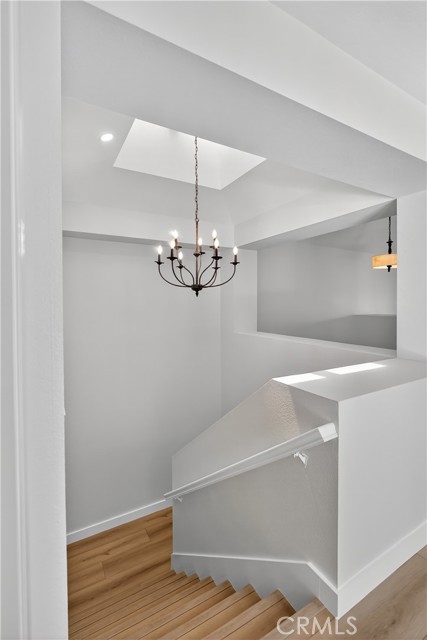 Detail Gallery Image 20 of 38 For 915 Gardenia Way, Corona Del Mar,  CA 92625 - 4 Beds | 2/1 Baths