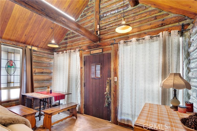 Detail Gallery Image 10 of 32 For 41099 Valley of the Falls, Forest Falls,  CA 92339 - 2 Beds | 1 Baths