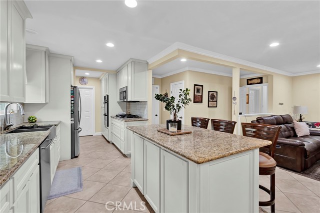 Detail Gallery Image 10 of 43 For 2501 Deodar St, Santa Ana,  CA 92705 - 3 Beds | 2 Baths