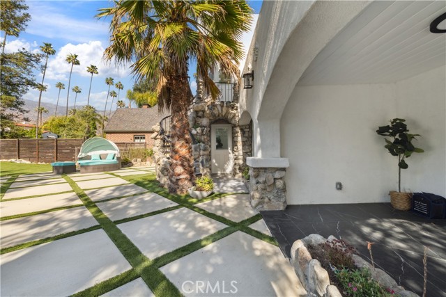 1290 E Woodbury Road, Pasadena CA: https://media.crmls.org/medias/c9584cd2-de8d-4200-9c7e-01cc2a0567c7.jpg