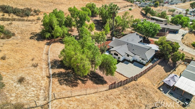 11060 Vanda Way, Shadow Hills CA: https://media.crmls.org/medias/c958d951-c12f-4fac-8bad-c8176a3f5773.jpg