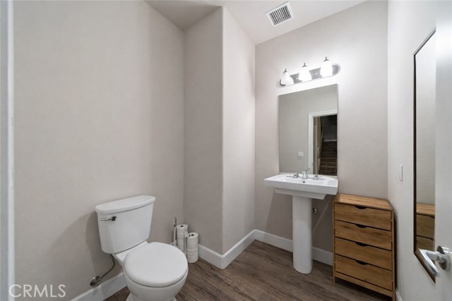 Detail Gallery Image 21 of 25 For 9834 Jersey #10,  Santa Fe Springs,  CA 90670 - 3 Beds | 3 Baths