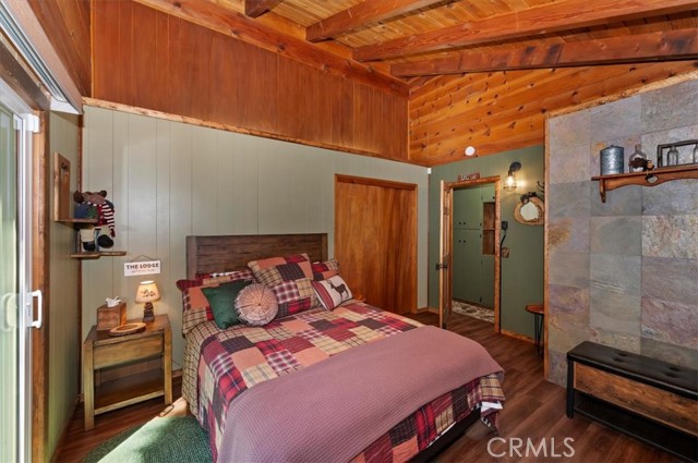 1150 Bear Springs, Rimforest, CA 92378