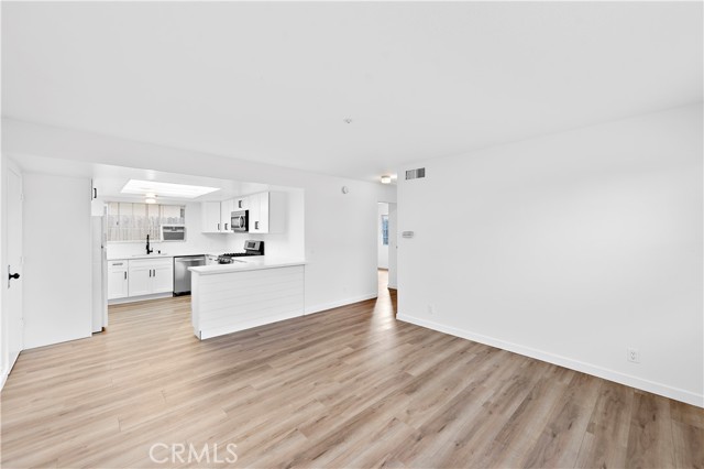 Detail Gallery Image 8 of 17 For 211 Avenida Miramar a,  San Clemente,  CA 92672 - 2 Beds | 2 Baths