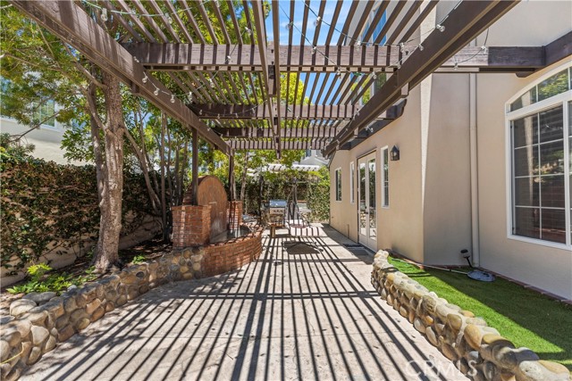 25 Winfield Drive, Ladera Ranch CA: https://media.crmls.org/medias/c959e038-2caf-448a-960e-05e6fb8fb846.jpg