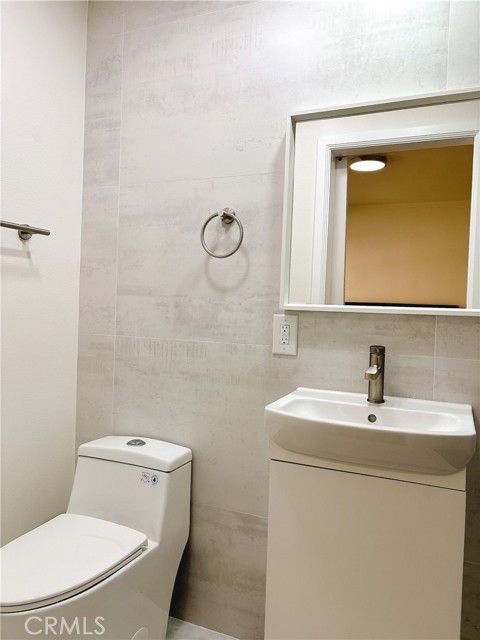 Detail Gallery Image 26 of 29 For 6515 Cimarron, Los Angeles,  CA 90047 - 3 Beds | 2 Baths