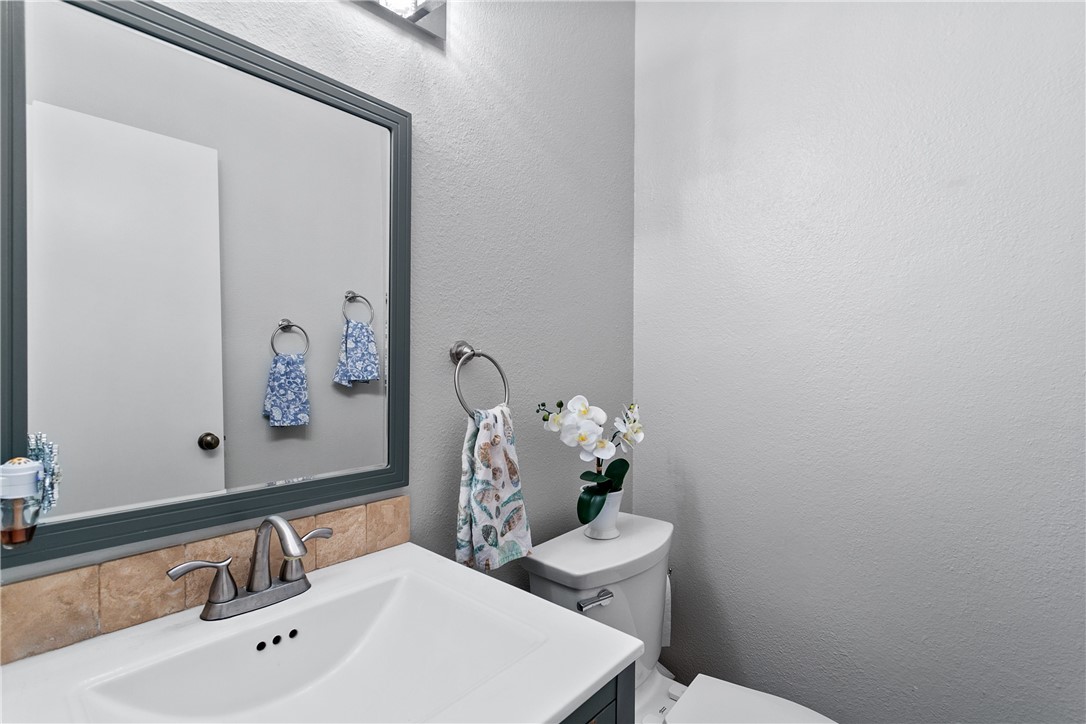 Detail Gallery Image 21 of 33 For 6236 E Coral Cir, Anaheim Hills,  CA 92807 - 3 Beds | 2/1 Baths