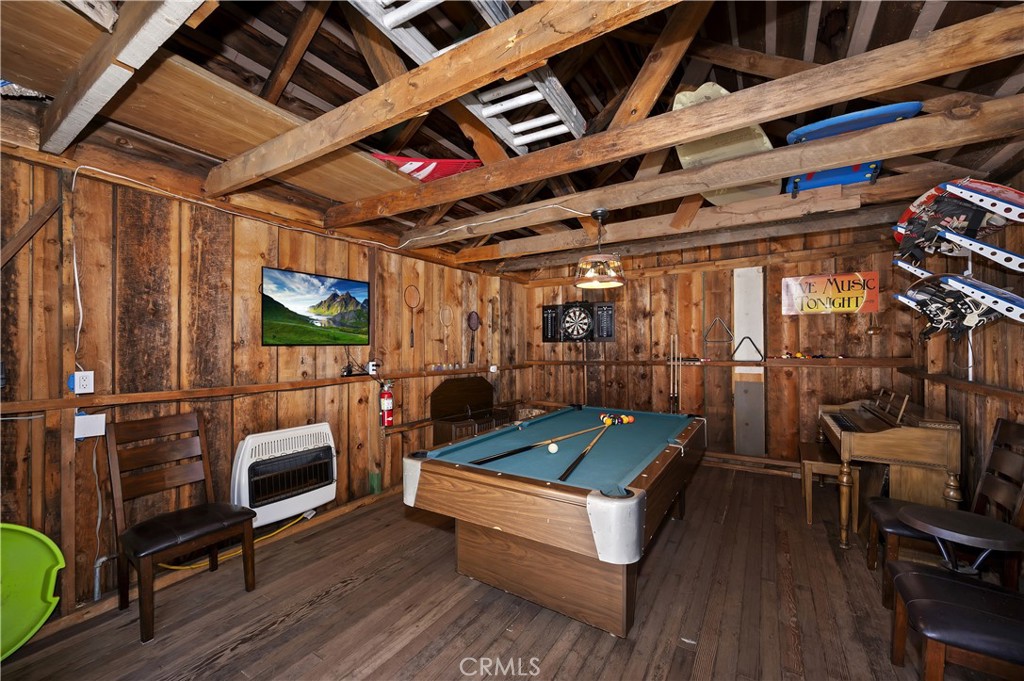 https://media.crmls.org/medias/c95b292b-35ee-4715-85b7-e69bf8e391df.jpg?preset=X-Large