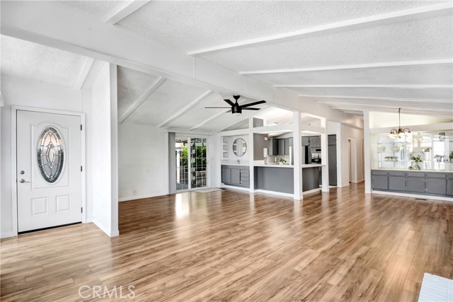 Detail Gallery Image 4 of 14 For 1919 W Coronet #62,  Anaheim,  CA 92801 - 2 Beds | 2/1 Baths