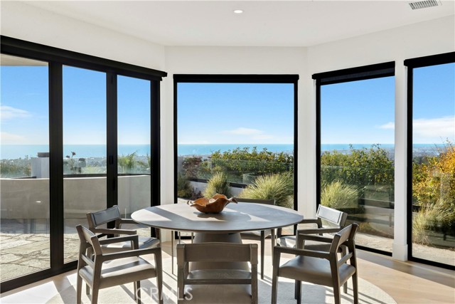 Detail Gallery Image 12 of 75 For 2720 Pebble Dr, Corona Del Mar,  CA 92625 - 5 Beds | 4/1 Baths