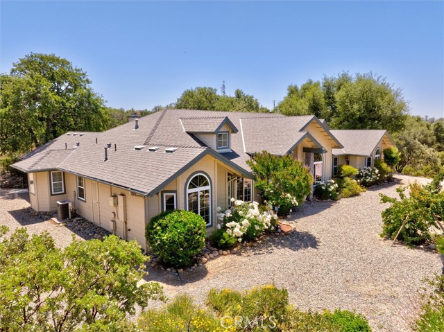 Detail Gallery Image 8 of 62 For 45740 Green Lake Ct, Coarsegold,  CA 93614 - 4 Beds | 3 Baths