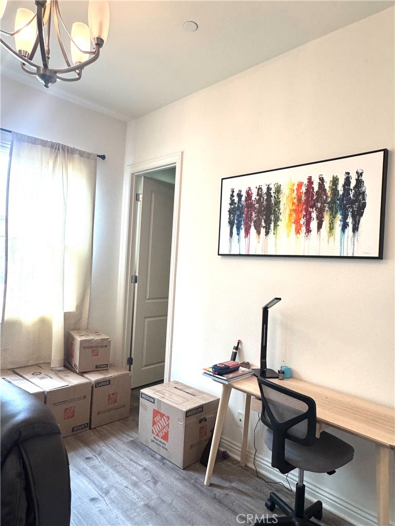 https://media.crmls.org/medias/c95d507e-1d74-493d-a387-836a16a66d1f.jpg?preset=X-Large