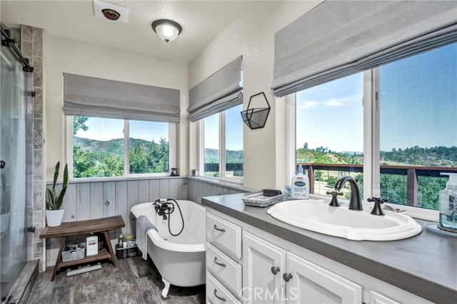 Detail Gallery Image 13 of 50 For 10225 Kelsey Creek Dr, Kelseyville,  CA 95451 - 3 Beds | 3 Baths