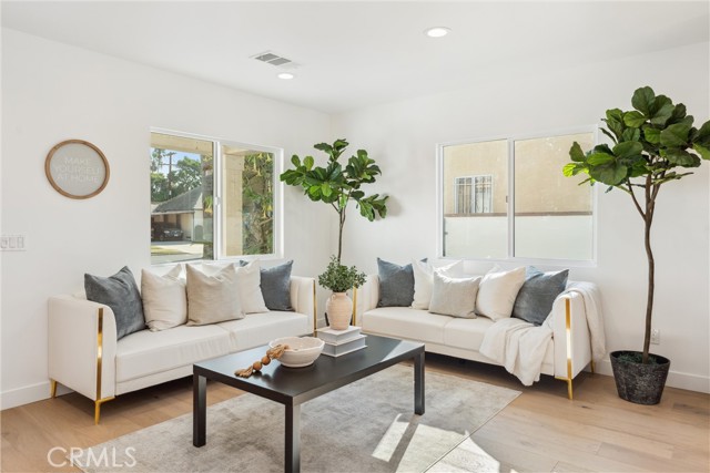3945 S Norton Avenue, Los Angeles CA: https://media.crmls.org/medias/c95fa0f5-0c5c-4ed2-8e1d-1597c76ebe03.jpg