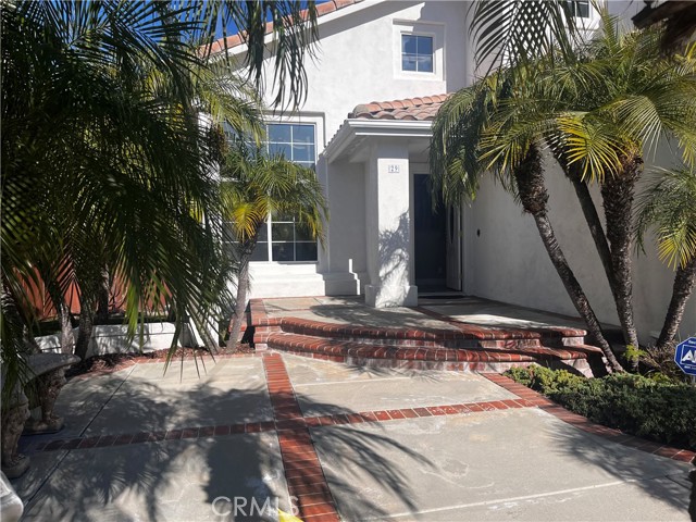 29 Del Padre, Lake Forest CA: https://media.crmls.org/medias/c9602780-eebf-47d9-b0de-83d5df9f66ad.jpg