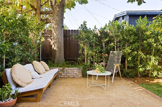 215 Branch Street, Los Angeles CA: https://media.crmls.org/medias/c9605bf2-d241-493e-b6b7-0d1b9ffe18ea.jpg