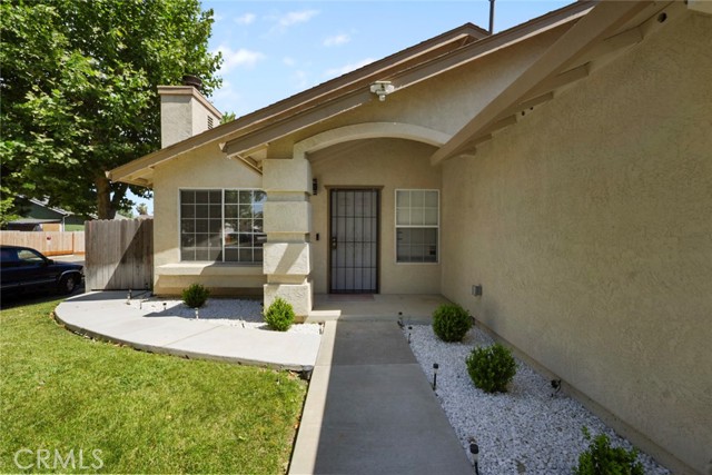 Detail Gallery Image 2 of 23 For 1787 Swenson Ct, Stockton,  CA 95206 - 3 Beds | 2 Baths