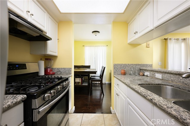 Detail Gallery Image 7 of 15 For 2325 Highbury Ave #59,  Los Angeles,  CA 90032 - 2 Beds | 2 Baths