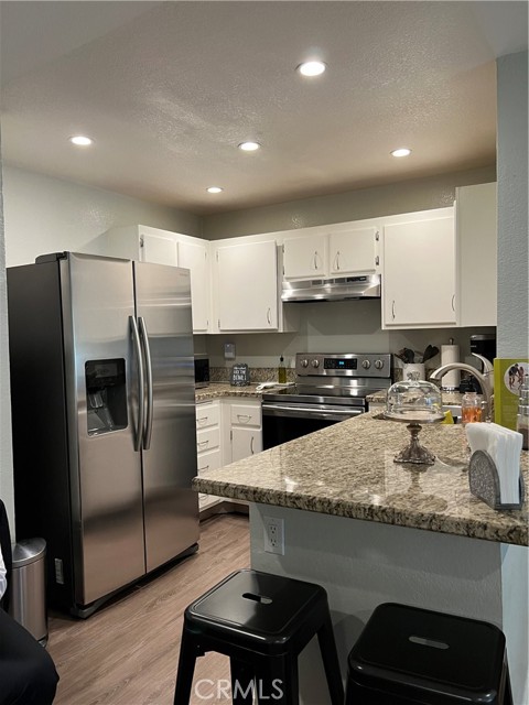 Detail Gallery Image 7 of 22 For 2500 San Gabriel Way #103,  Corona,  CA 92882 - 1 Beds | 1 Baths