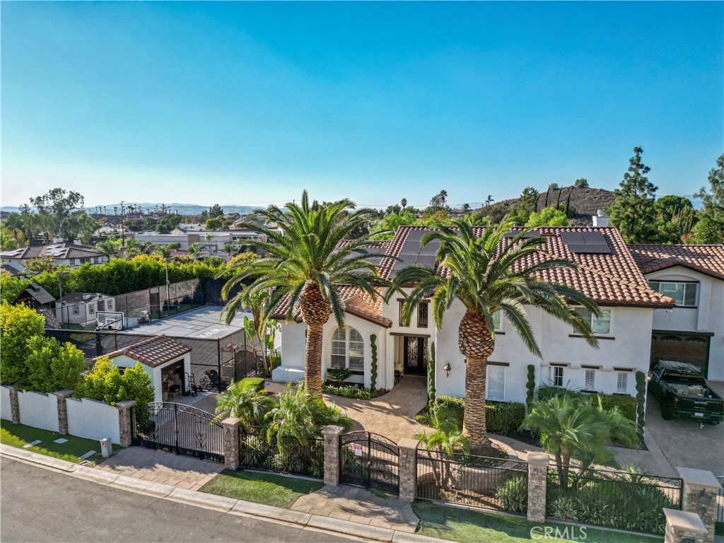 1211 Thoroughbred Lane