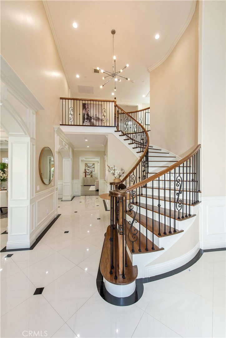 MLS #OC25239686 image #5