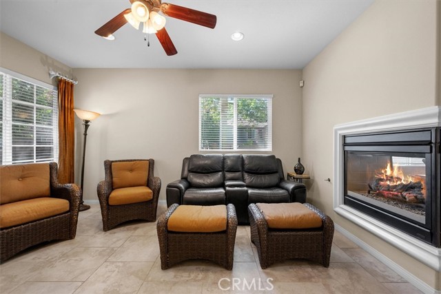 Detail Gallery Image 8 of 46 For 22528 Canal Cir, Grand Terrace,  CA 92313 - 3 Beds | 2/1 Baths