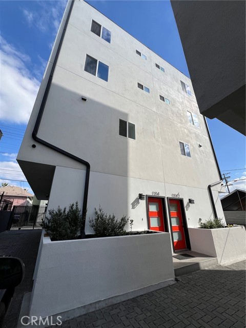 1218 Arapahoe St, Los Angeles CA: https://media.crmls.org/medias/c964bf29-1237-4d2a-9889-8613be274e36.jpg