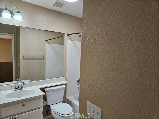 Detail Gallery Image 21 of 28 For 4120 Forest Highlands Cir, Corona,  CA 92883 - 4 Beds | 3 Baths