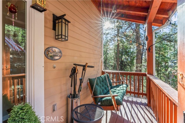 Detail Gallery Image 5 of 35 For 2313 Spring Oak, Running Springs,  CA 92382 - 3 Beds | 2/1 Baths