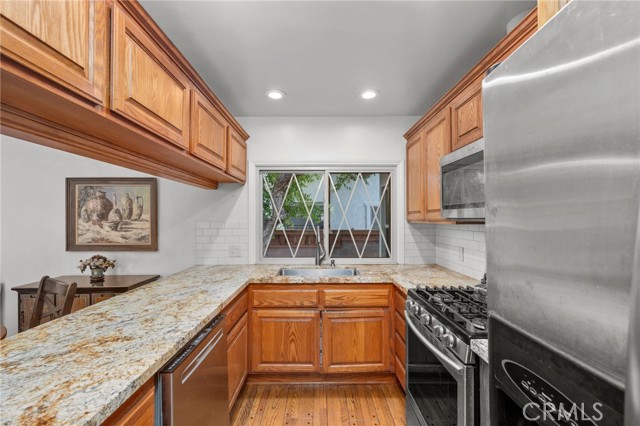 113 Vista Del Parque, Redondo Beach, California 90277, 2 Bedrooms Bedrooms, ,1 BathroomBathrooms,Residential,Sold,Vista Del Parque,SB24098927