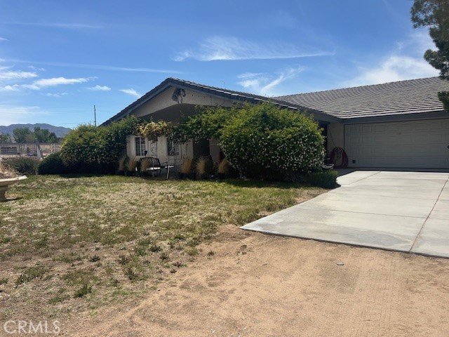 19821 Danielle Way, Apple Valley CA: https://media.crmls.org/medias/c966c3b5-5756-4065-8fb3-e8a069630ea6.jpg