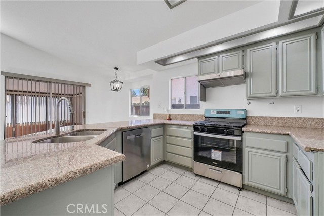 Detail Gallery Image 8 of 20 For 12820 Pan Am Bld, Moreno Valley,  CA 92553 - 3 Beds | 2 Baths