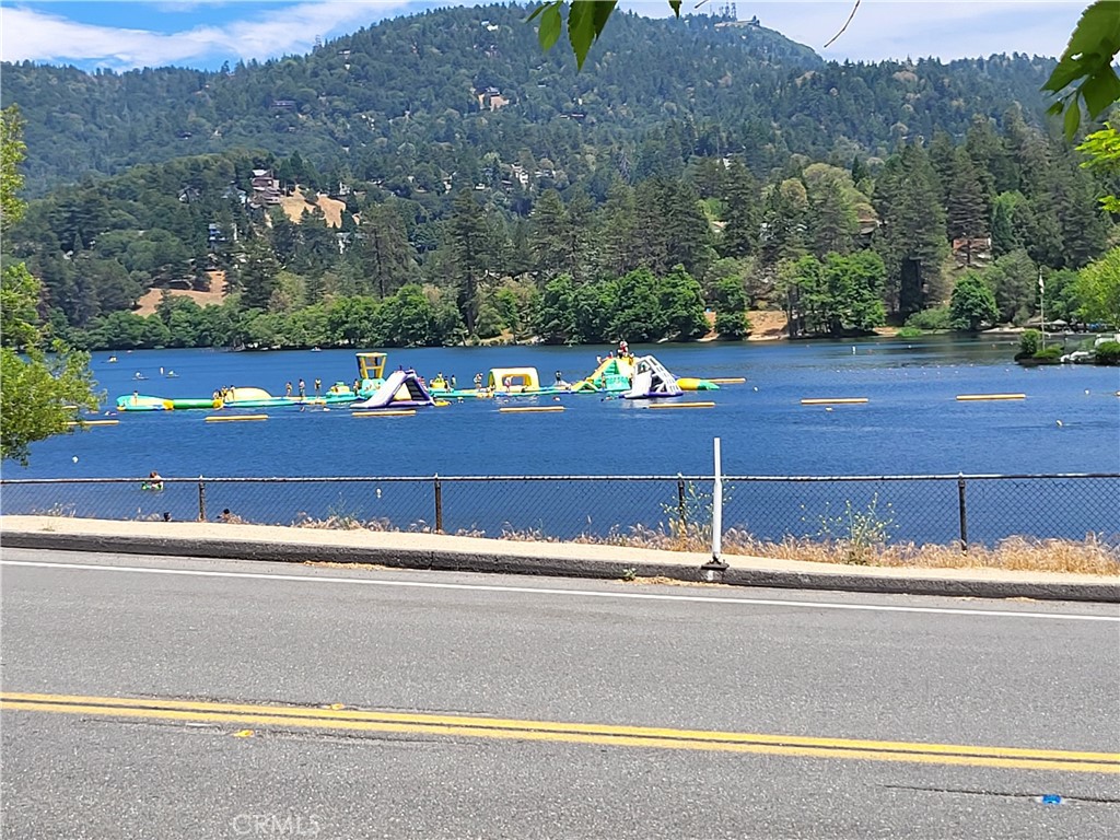 https://media.crmls.org/medias/c9680827-3f33-4061-80aa-2bf836b4bb20.jpg?preset=X-Large
