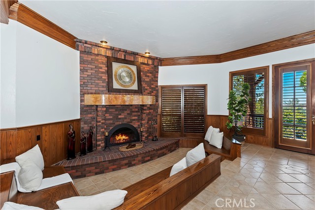 Detail Gallery Image 10 of 73 For 1621 Lupin Rd, Lake Arrowhead,  CA 92352 - 7 Beds | 7/2 Baths