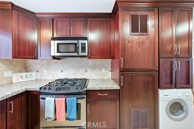 Detail Gallery Image 8 of 22 For 637 Atlantic #3,  Long Beach,  CA 90802 - 2 Beds | 2 Baths