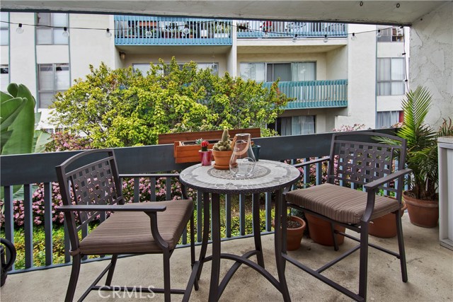 810 Camino Real, Redondo Beach, California 90277, 2 Bedrooms Bedrooms, ,1 BathroomBathrooms,Residential,Sold,Camino Real,SB17059642