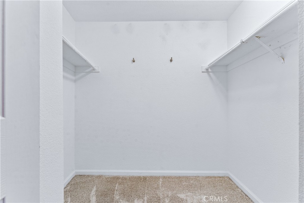 https://media.crmls.org/medias/c9699f4d-f676-472d-a9e2-f97112fd56e1.jpg?preset=X-Large