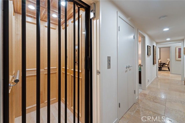 Detail Gallery Image 36 of 54 For 3601 Cananea, Encino,  CA 91436 - 6 Beds | 5/1 Baths