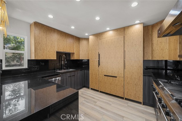 10341 Mcclemont Avenue, Tujunga CA: https://media.crmls.org/medias/c96a88e2-46fe-44fa-b0cb-acc9f9ac358e.jpg