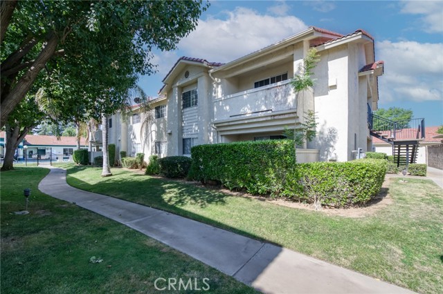1542 E Alluvial Avenue, Fresno CA: https://media.crmls.org/medias/c96b4a79-05f7-4d82-91eb-1bf072c8a1ab.jpg