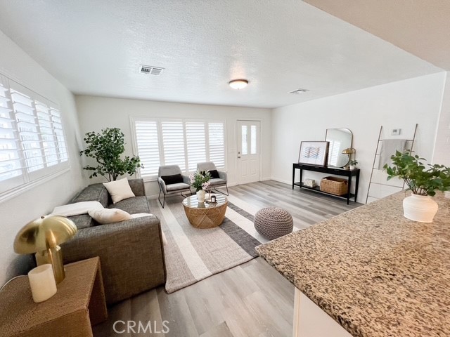 Image 12 of 43 For 13944 Olive Street