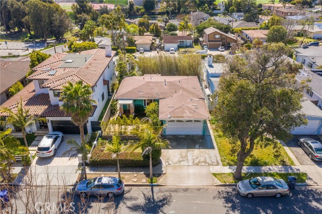 1346 Gates Avenue, Manhattan Beach, California 90266, 3 Bedrooms Bedrooms, ,1 BathroomBathrooms,Residential,Sold,Gates,SB23037750