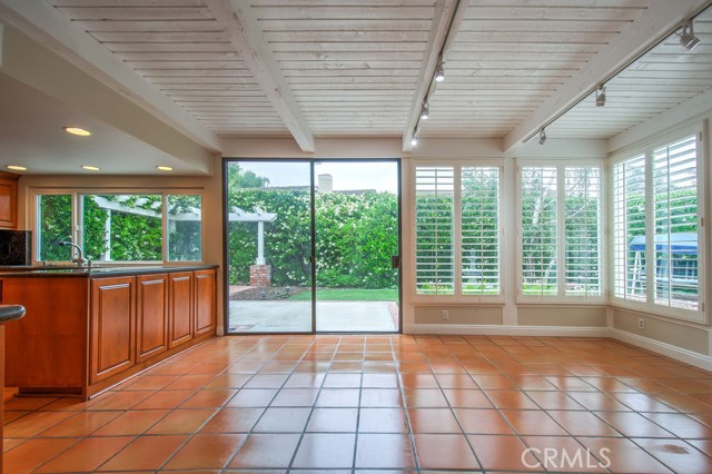 5021 Corkwood Lane, Irvine CA: https://media.crmls.org/medias/c96c5e6e-5097-44c4-876b-b1986d5379c7.jpg