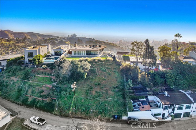 Detail Gallery Image 2 of 23 For 8220 Mannix Dr, Los Angeles,  CA 90046 - – Beds | – Baths